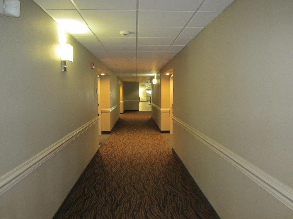 Clarion Pointe Albemarle Hotel Exterior foto