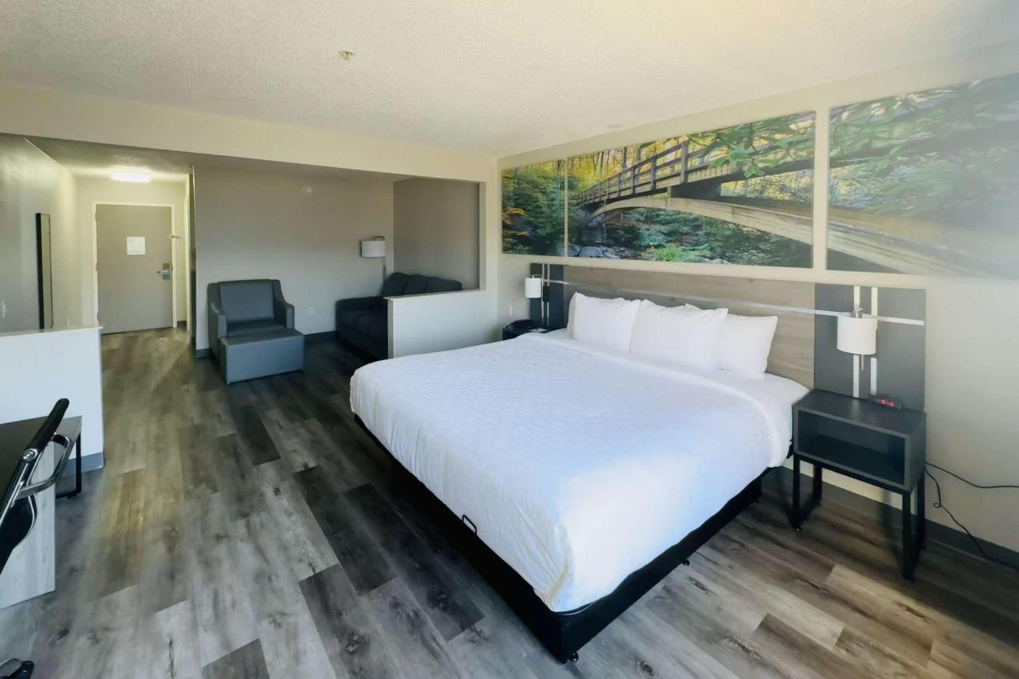 Clarion Pointe Albemarle Hotel Exterior foto